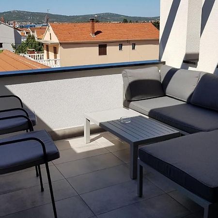 Apartments Star With Pool Биоград на Мору Екстериор снимка