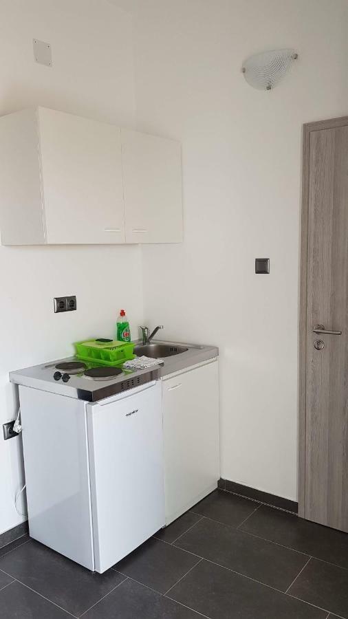 Apartments Star With Pool Биоград на Мору Екстериор снимка