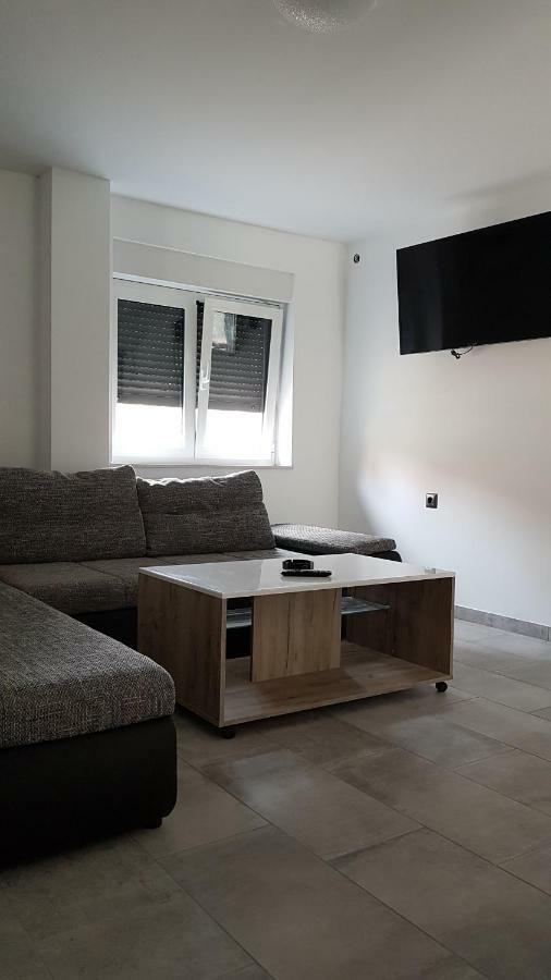 Apartments Star With Pool Биоград на Мору Екстериор снимка