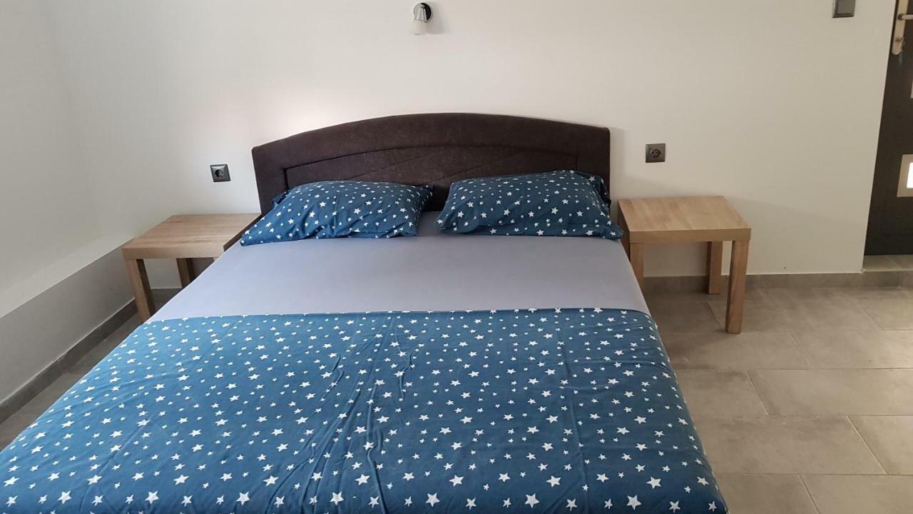 Apartments Star With Pool Биоград на Мору Екстериор снимка