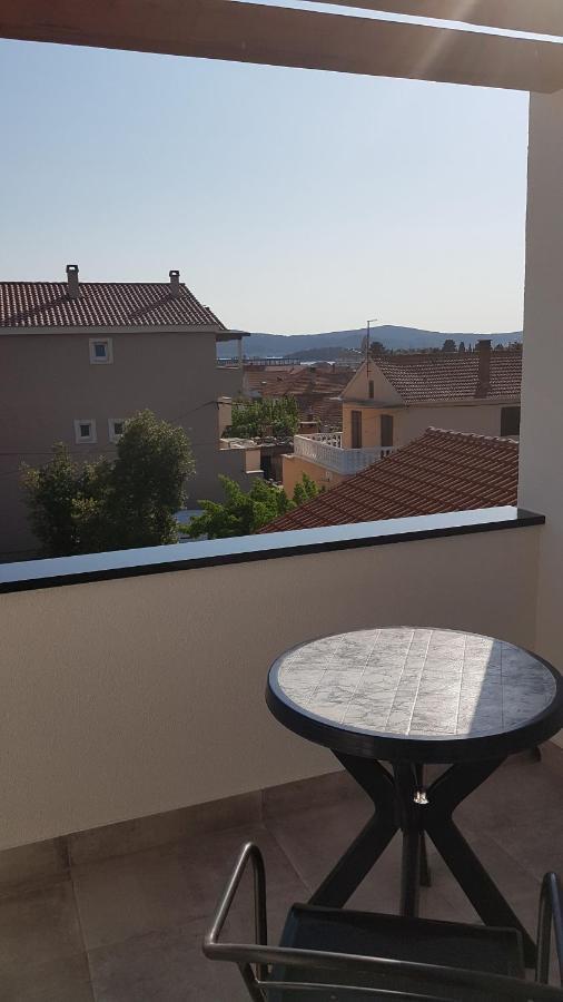 Apartments Star With Pool Биоград на Мору Екстериор снимка